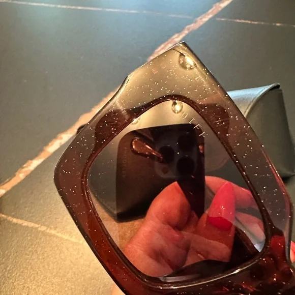 DIFF Eyewear Dani Sunglasses - CHESTNUT - Picture 8 of 12